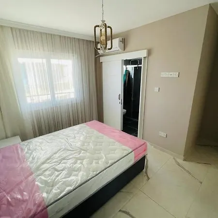 New! Seafront Flat In Long Beach Perivolia tou Trikomou